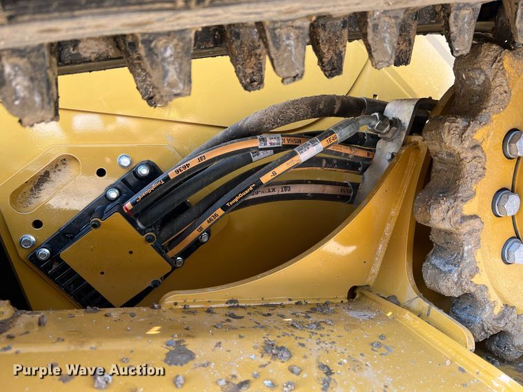 image for item II9203 2023 Caterpillar 289D3  tracked skid steer loader