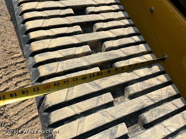 image for item II9203 2023 Caterpillar 289D3  tracked skid steer loader