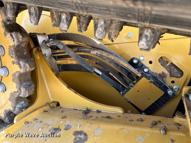 image for item II9203 2023 Caterpillar 289D3  tracked skid steer loader