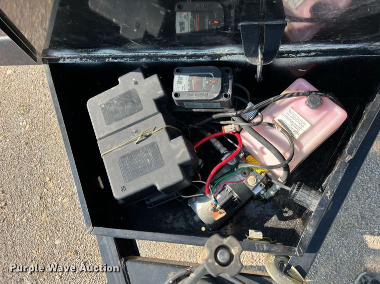 image for item II9204 2016 Big Tex 14LX-14BK7SIRPD  dump trailer