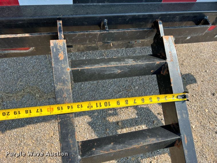 image for item II9204 2016 Big Tex 14LX-14BK7SIRPD  dump trailer