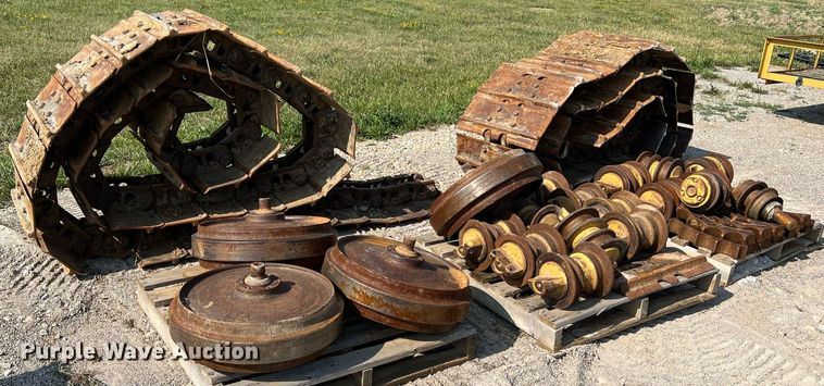 image for item II9206 Caterpillar  undercarriage parts