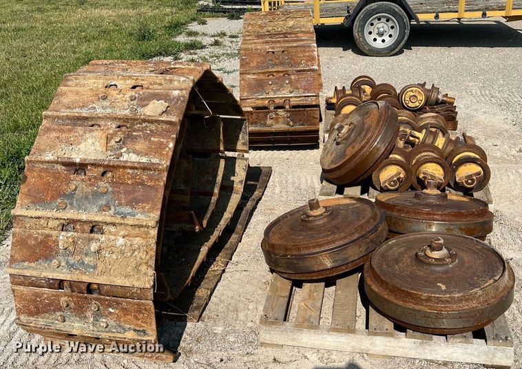 image for item II9206 Caterpillar  undercarriage parts