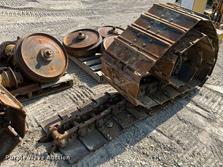 image for item II9206 Caterpillar  undercarriage parts