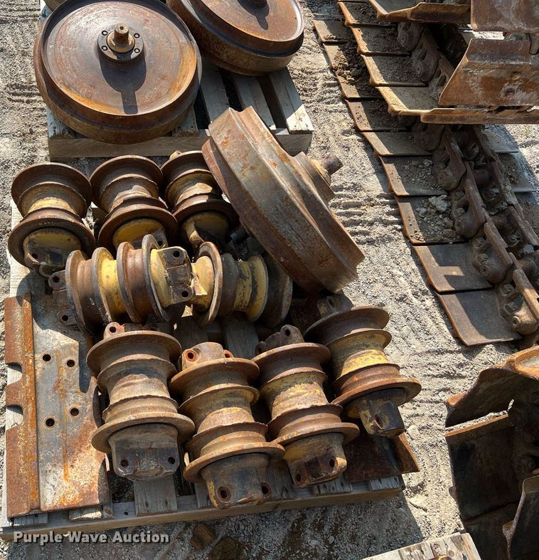 image for item II9206 Caterpillar  undercarriage parts