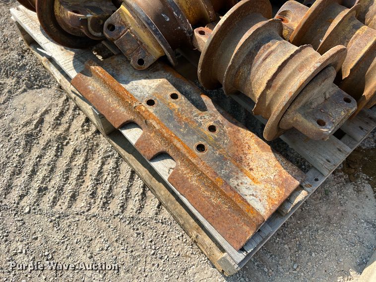 image for item II9206 Caterpillar  undercarriage parts