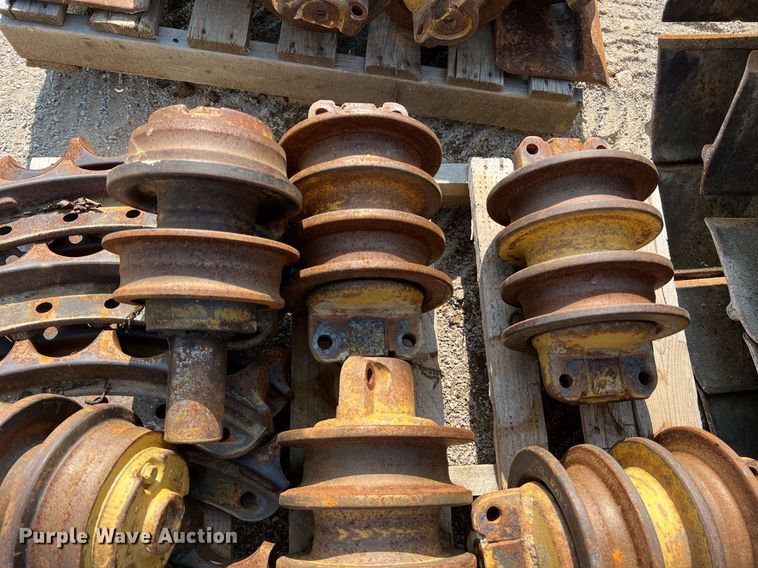 image for item II9206 Caterpillar  undercarriage parts