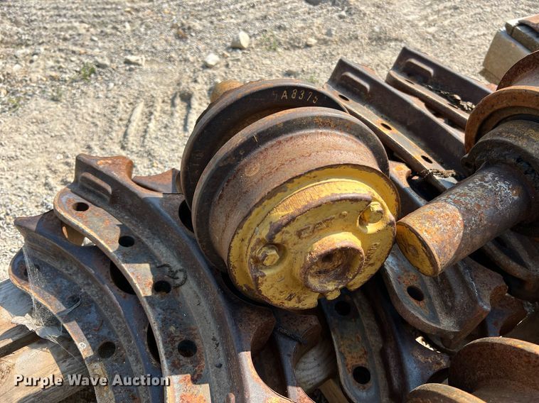 image for item II9206 Caterpillar  undercarriage parts