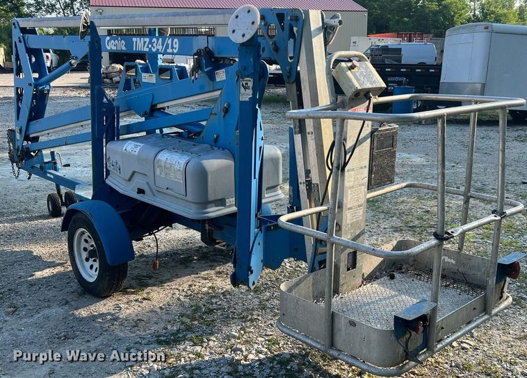image for item II9210 2000 Genie TMZ-34/19  boom lift