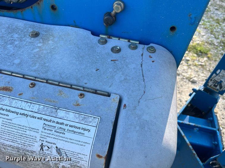 image for item II9210 2000 Genie TMZ-34/19  boom lift