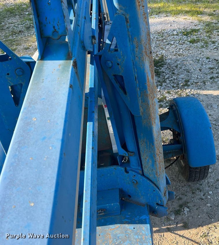 image for item II9210 2000 Genie TMZ-34/19  boom lift