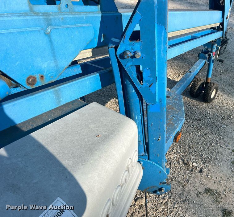 image for item II9210 2000 Genie TMZ-34/19  boom lift