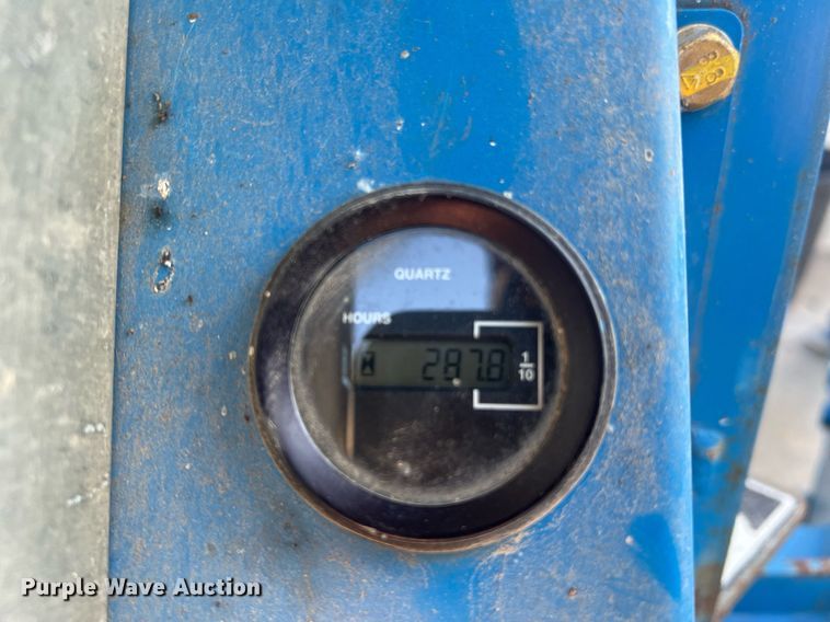 image for item II9210 2000 Genie TMZ-34/19  boom lift