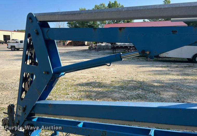 image for item II9210 2000 Genie TMZ-34/19  boom lift