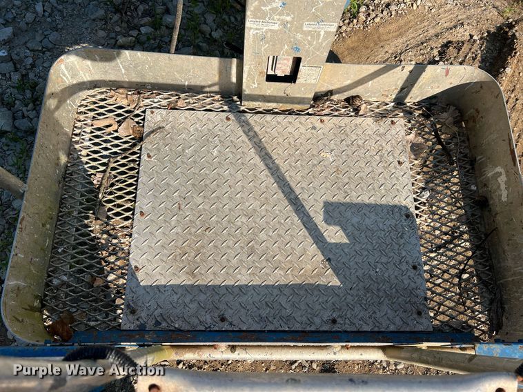 image for item II9210 2000 Genie TMZ-34/19  boom lift