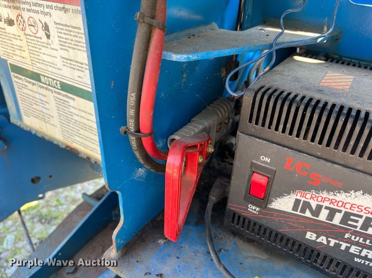 image for item II9210 2000 Genie TMZ-34/19  boom lift