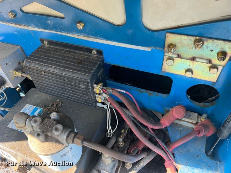 image for item II9210 2000 Genie TMZ-34/19  boom lift