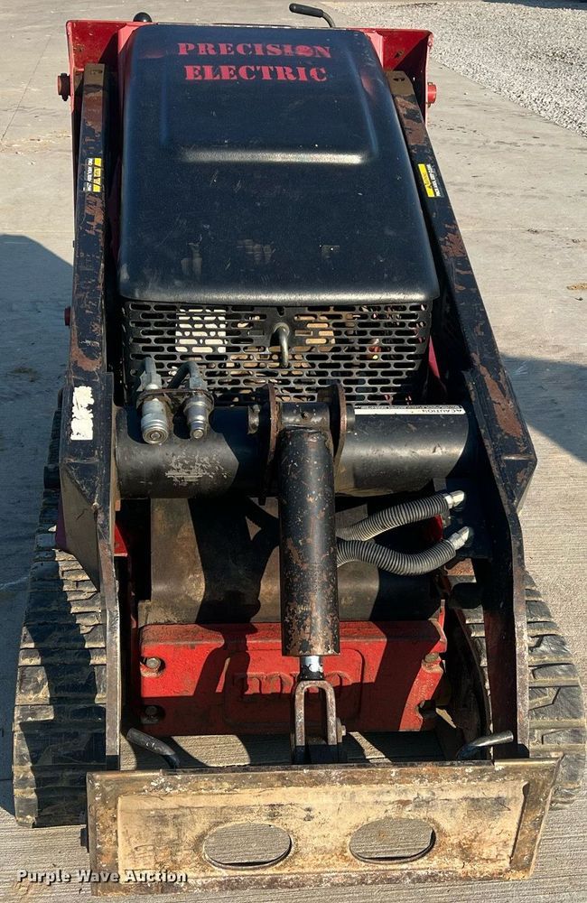 image for item II9211 2007 Toro Dingo TX420  compact utility loader