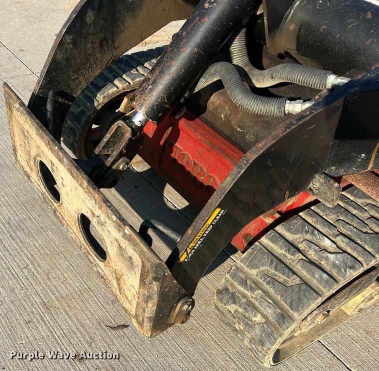 image for item II9211 2007 Toro Dingo TX420  compact utility loader