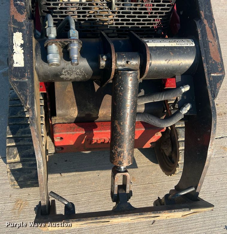 image for item II9211 2007 Toro Dingo TX420  compact utility loader