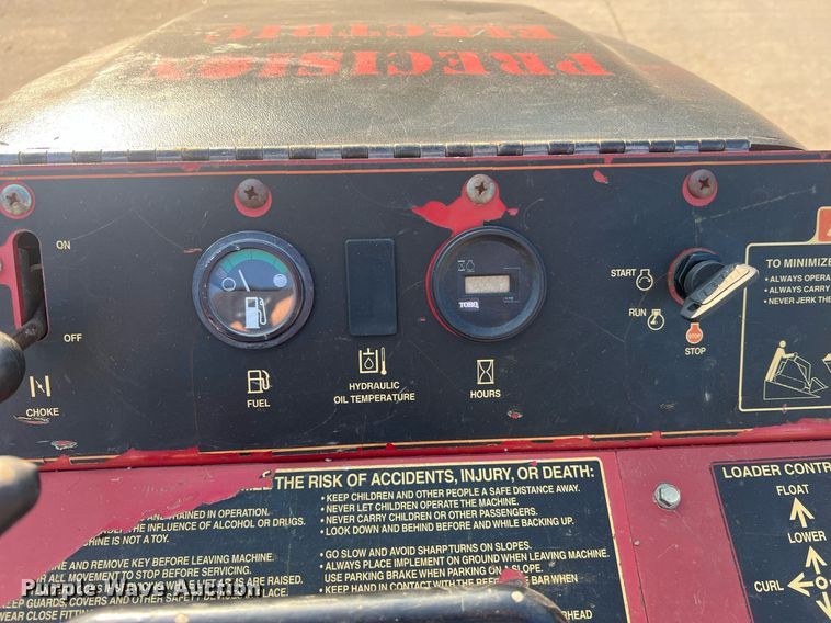 image for item II9211 2007 Toro Dingo TX420  compact utility loader