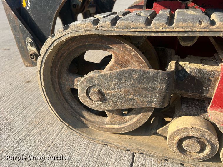 image for item II9211 2007 Toro Dingo TX420  compact utility loader