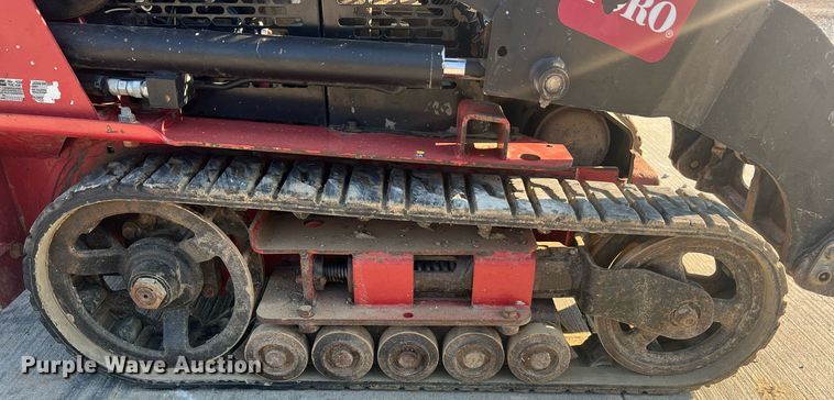 image for item II9211 2007 Toro Dingo TX420  compact utility loader