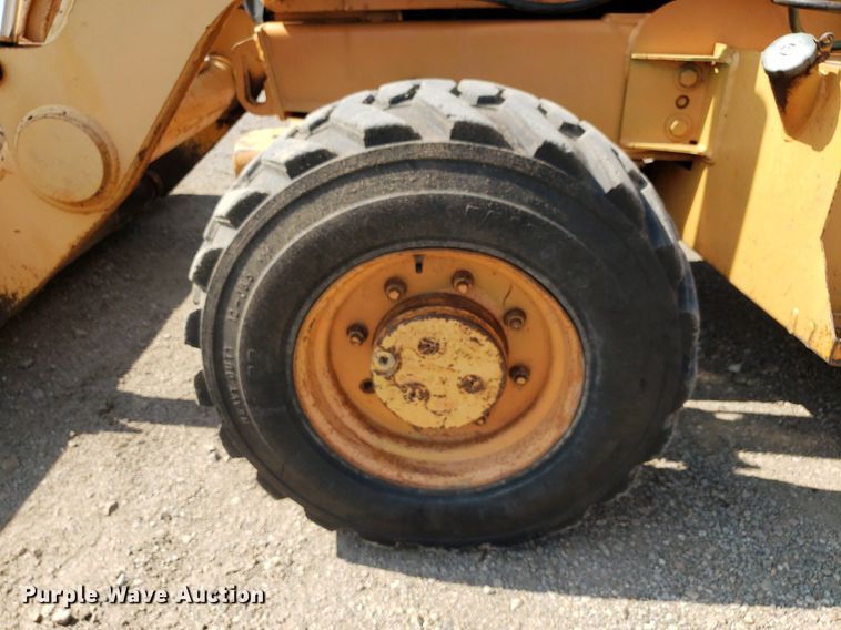 image for item IP9324 2002 Case 580 Super M  backhoe