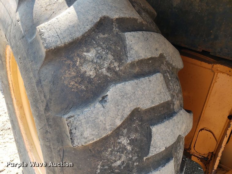 image for item IP9324 2002 Case 580 Super M  backhoe