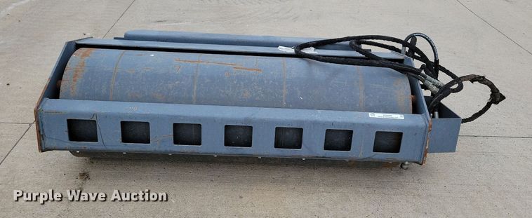 image for item JO9196 Wolverine  60"W skid steer vibratory roller