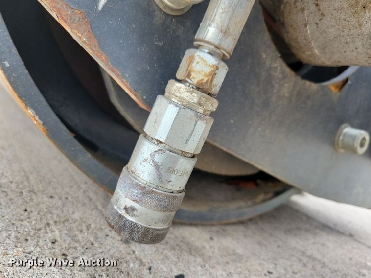 image for item JO9196 Wolverine  60"W skid steer vibratory roller