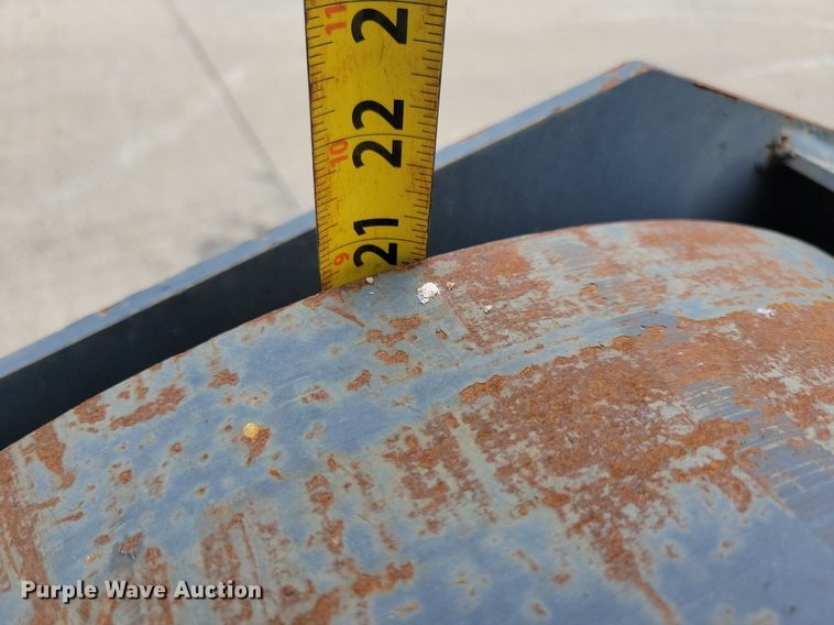 image for item JO9196 Wolverine  60"W skid steer vibratory roller