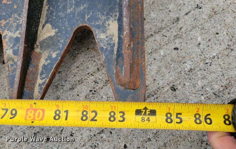 image for item JO9197 84" W skid steer rock bucket