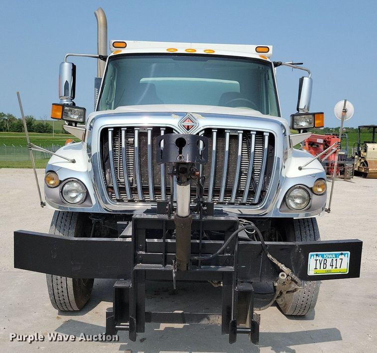 image for item JO9209 2009 International WorkStar 7300  dump truck