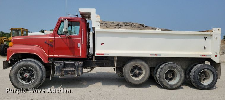 image for item JO9211 1991 International F2554  dump truck