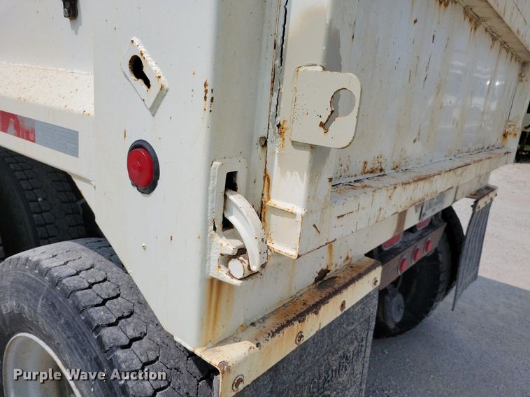 image for item JO9211 1991 International F2554  dump truck