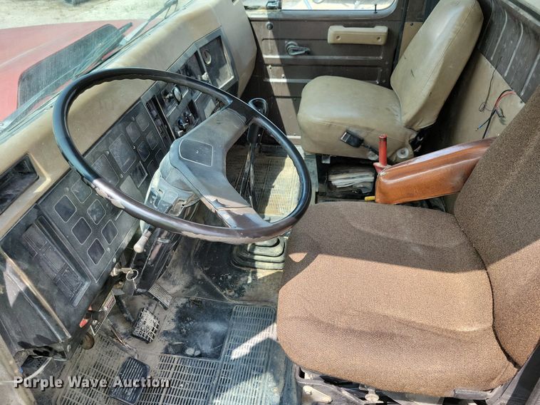 image for item JO9211 1991 International F2554  dump truck