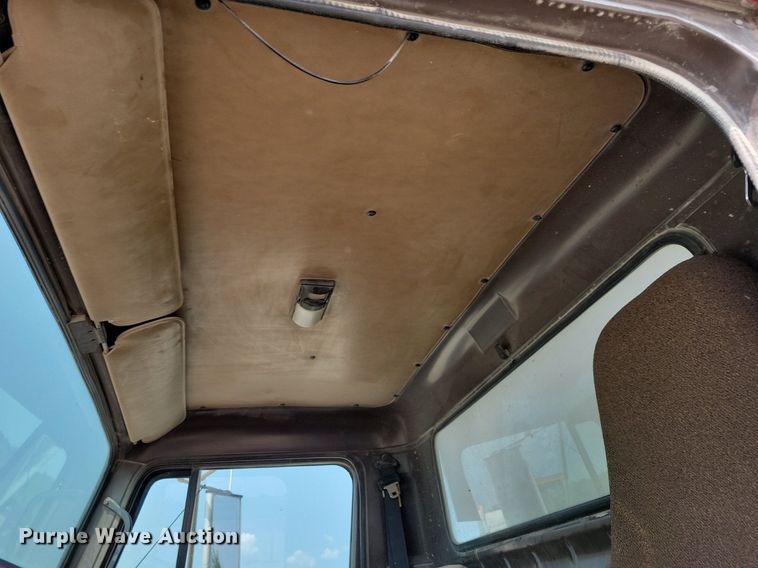 image for item JO9211 1991 International F2554  dump truck