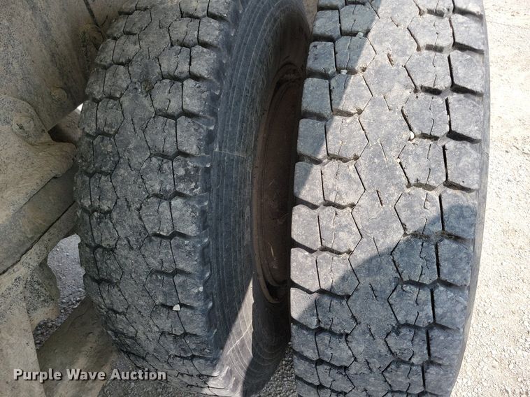 image for item JO9211 1991 International F2554  dump truck