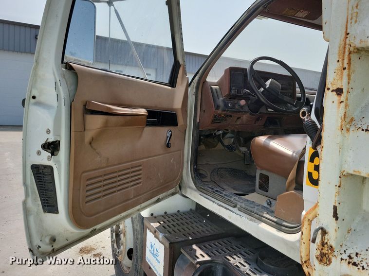 image for item JO9212 1990 GMC TopKick  dump truck