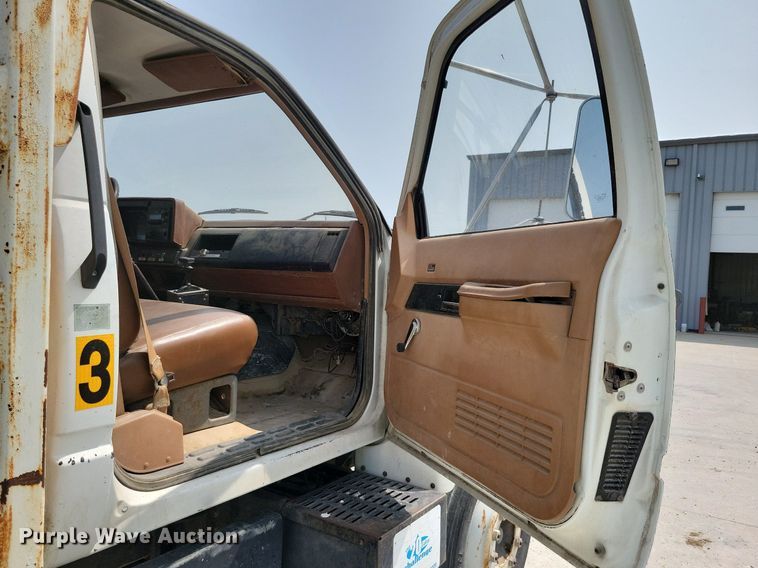 image for item JO9212 1990 GMC TopKick  dump truck