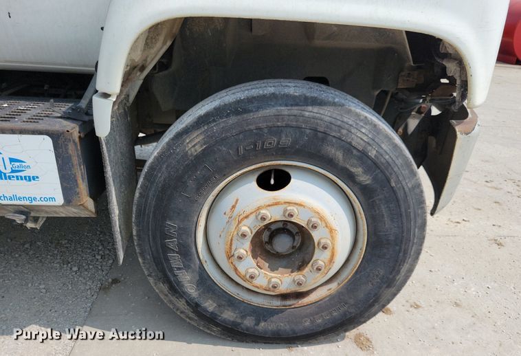 image for item JO9212 1990 GMC TopKick  dump truck