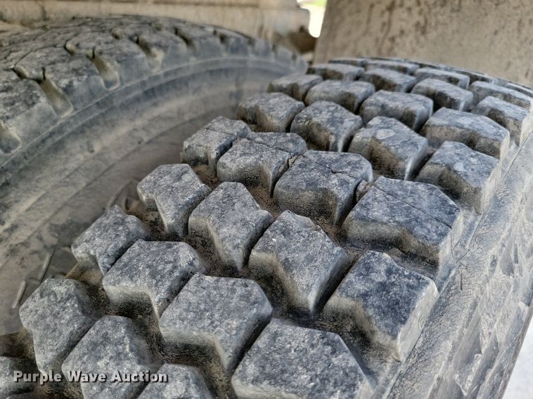 image for item JO9212 1990 GMC TopKick  dump truck