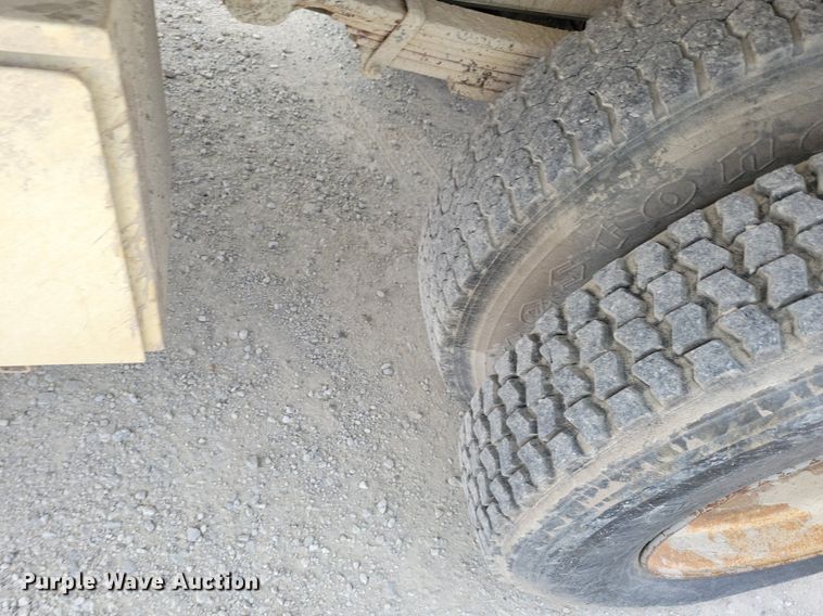 image for item JO9212 1990 GMC TopKick  dump truck