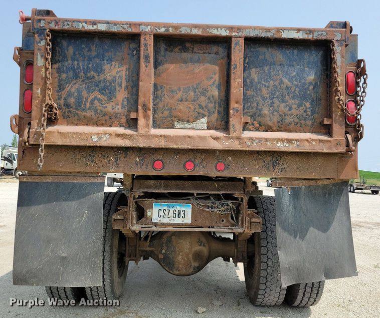 image for item JO9213 2000 GMC C8500  dump truck