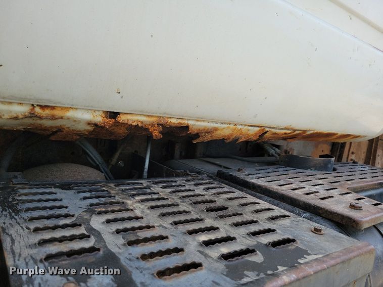 image for item JO9213 2000 GMC C8500  dump truck