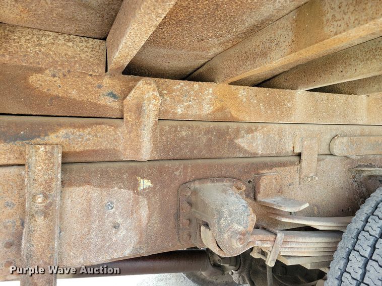 image for item JO9213 2000 GMC C8500  dump truck