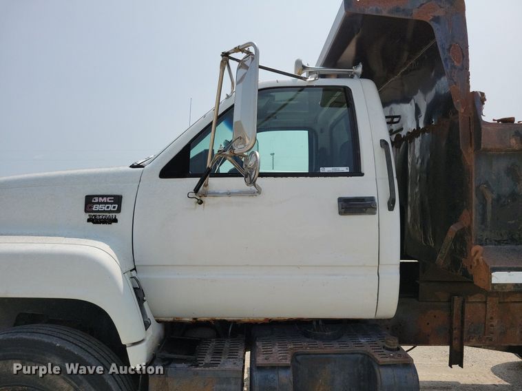 image for item JO9213 2000 GMC C8500  dump truck