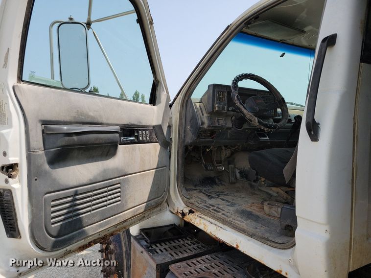 image for item JO9213 2000 GMC C8500  dump truck