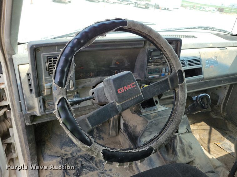 image for item JO9213 2000 GMC C8500  dump truck